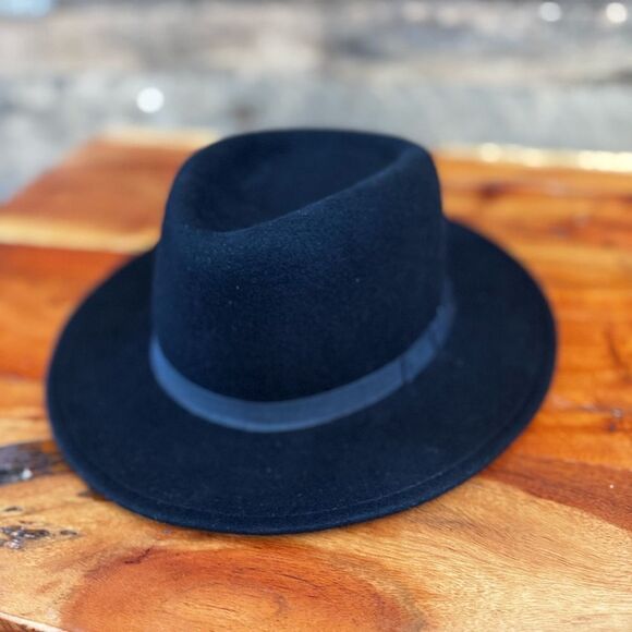 ? A Adams & Stiles Black Wool Felt Fedora Hat – Unisex Style main image 12
